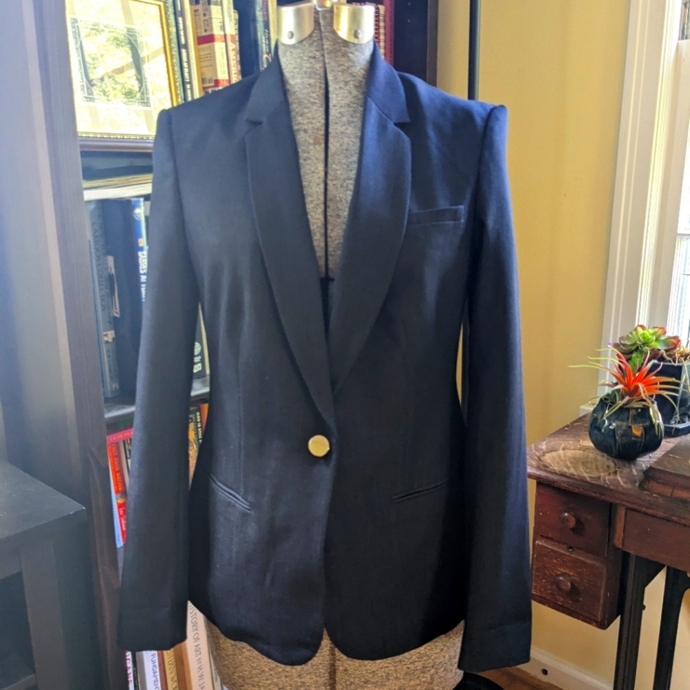 Tahari Denim Blazer (Sz 6, Dark indigo wash, single button, notched collar)